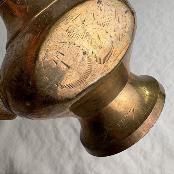 Vintage Solid Brass Teapot Genie Lamp Pitcher Made in India Ornate Etched Floral - Picture 15 of 17